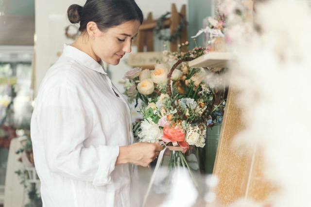 Panduan Lengkap Memilih Karangan Bunga Pernikahan yang Elegan di Jogja