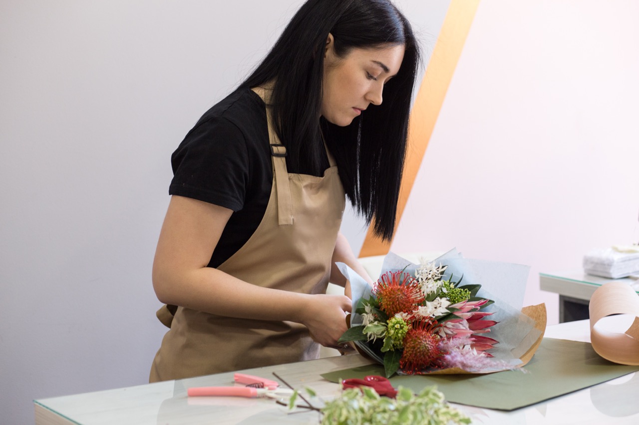 Buket atau Bouquet? Ini Penulisan & Arti yang Benar