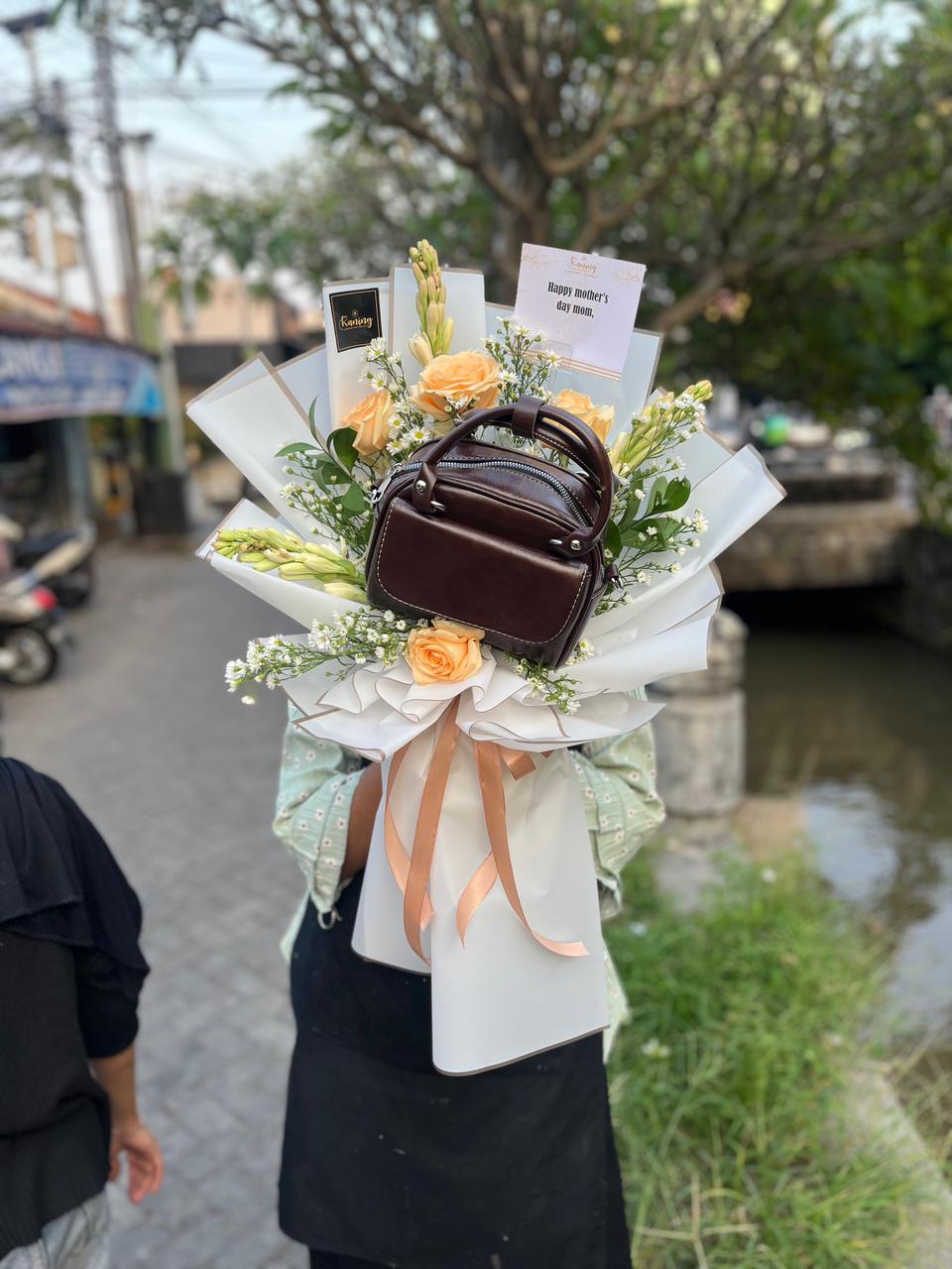 Buket bunga BUK-QODM9