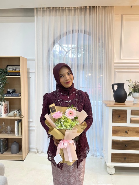 Bouquet Fresh Flower Graduation BOU-74G1Z
