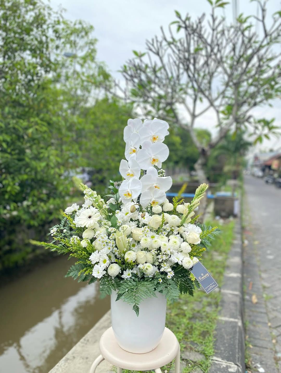 Vas Bunga Fresh Flower VAS-UPOFL