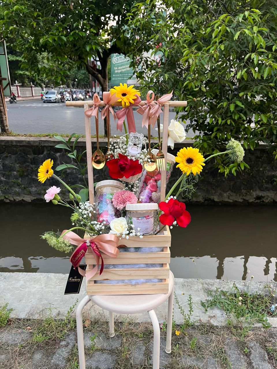 Keranjang bunga KER-2M6TV